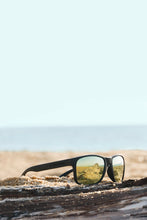 Cargar imagen en el visor de la galería, Bold Lipslide
